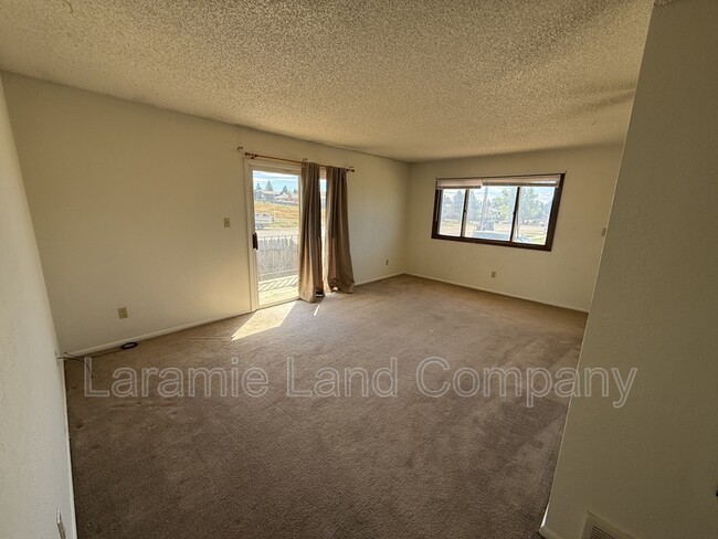 Building Photo - 1431 E Grafton St