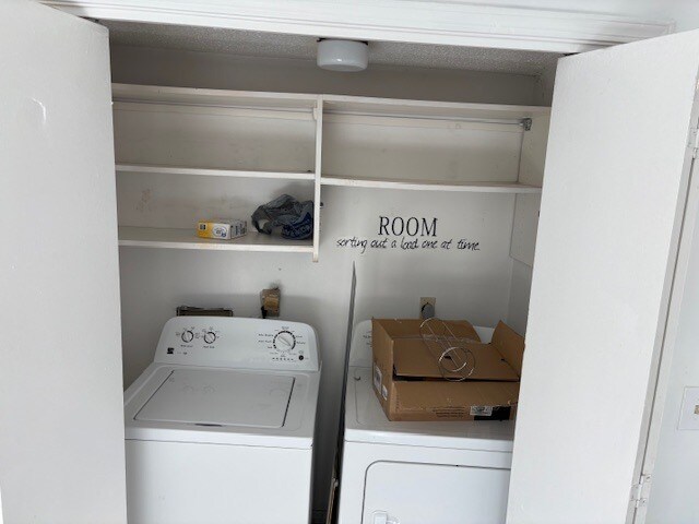 Foto del edificio - 70 Cypress Grove Ct