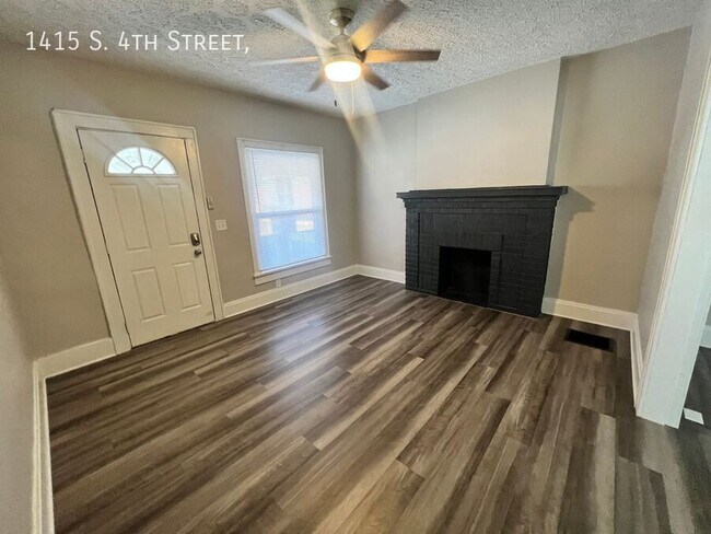 Building Photo - Large 3 Bed 1.5 Bath In The Heart Of Merio...