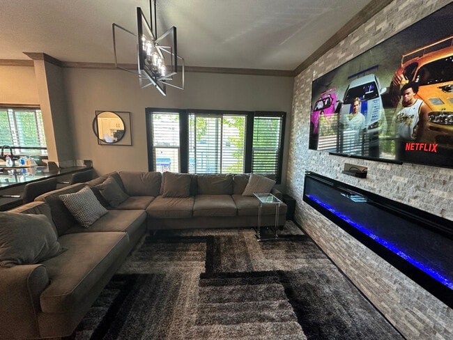 Photo - 508 31st St Apartment