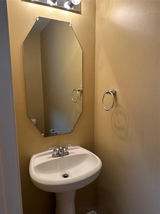 Foto del edificio - 14404 LILYGATE Ct