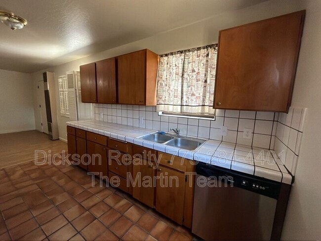 Building Photo - 1563 G St