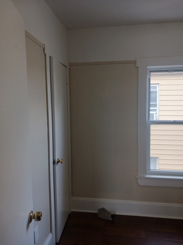 Primary Photo - 1263 Crane St