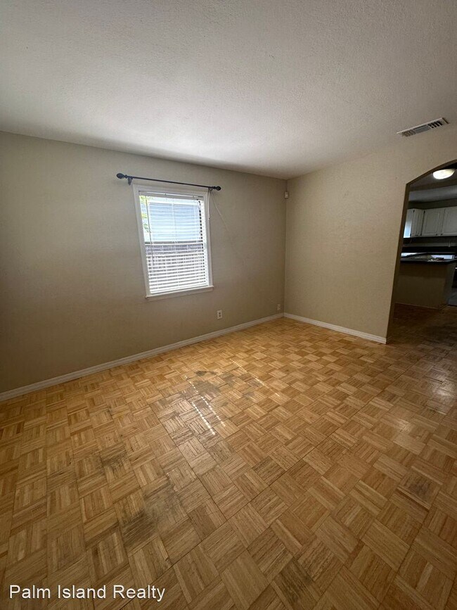 Foto del edificio - 2 br, 1 bath House - 4454 Dr Martin Luther...