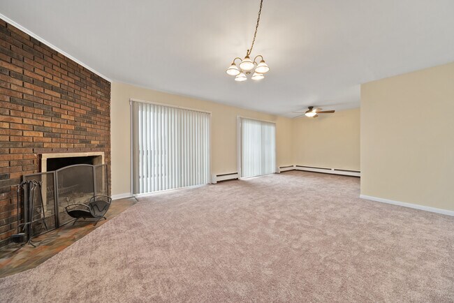 Building Photo - 8100 W 95th St