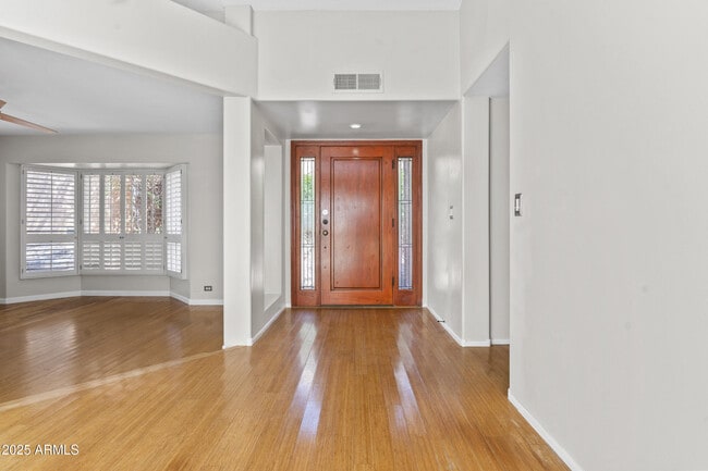Foto del edificio - 806 E Becker Ln