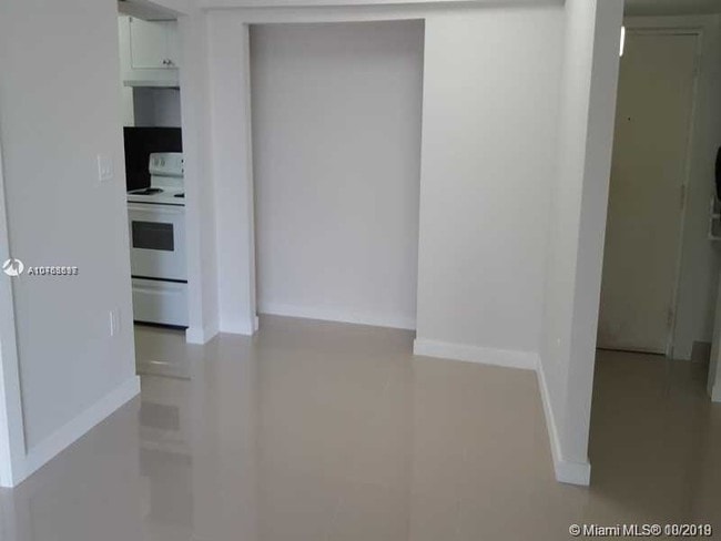 Foto del edificio - 1720 NW N River Dr