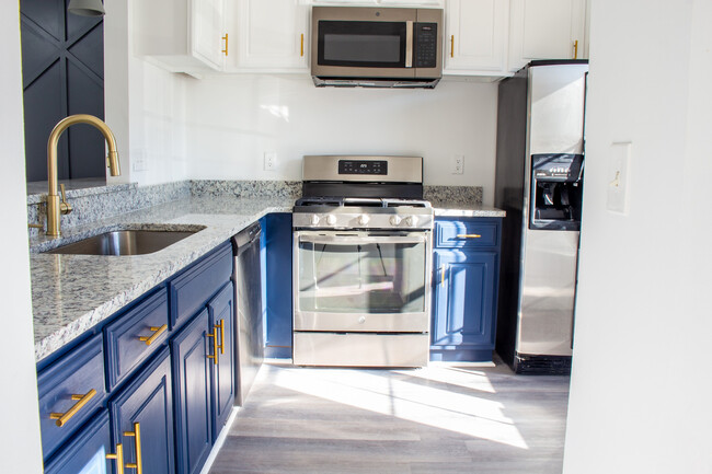 Kitchen - 6086 Chupp Way Ln