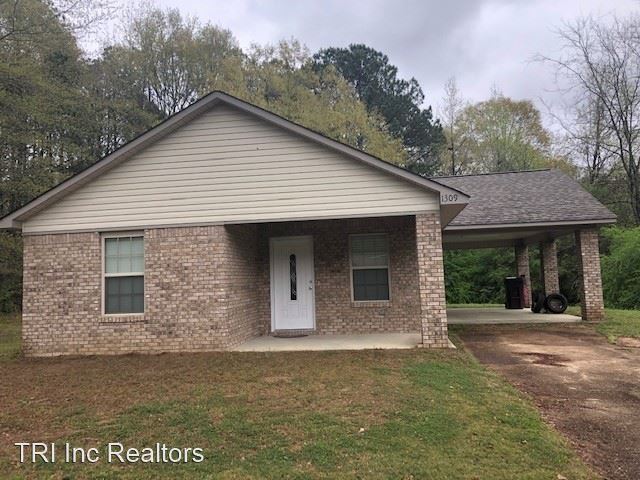 2 Br 2 Bath House 1309 Baker St House For Rent In Tupelo Ms Apartments Com