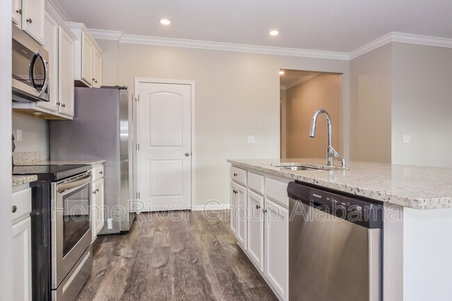 Building Photo - 14813 Norfleet Dr