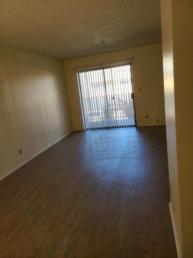 Building Photo - 14032 Doty Ave