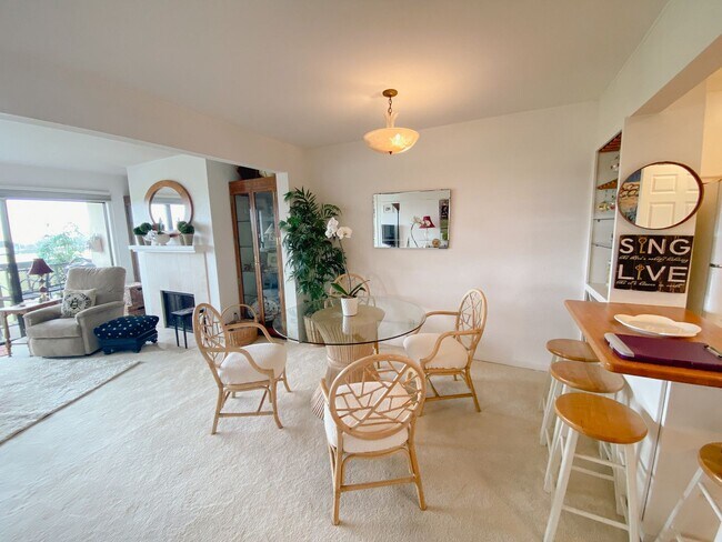 Building Photo - Luxury Polo Field View Condo – 2nd Floor U...