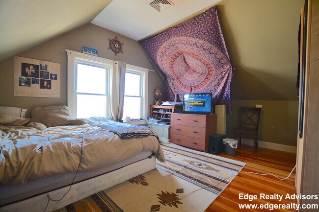 Building Photo - 5 Boulevard Ter