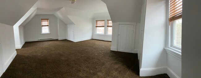 2nd BR - 1403 N Rodney St
