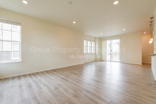 Foto del edificio - 17626 Olive St