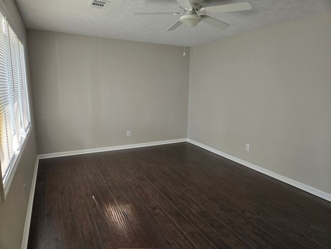 Building Photo - FOR RENT in Central Columbus! Available Now!