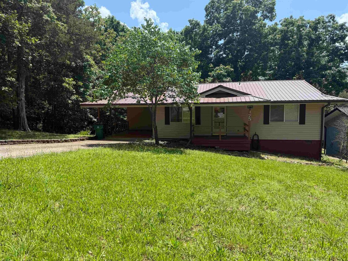 Foto principal - 175 Cherokee Rd
