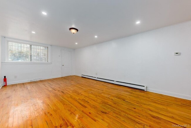 Foto del edificio - 657 E 96th St
