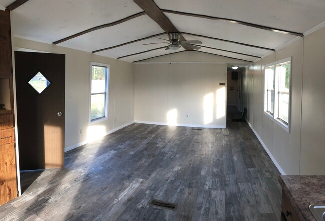 Foto del edificio - Newly remodeled 2 BDR / 1 BA