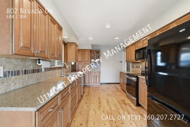 Foto del edificio - 802 N Nevada Dr