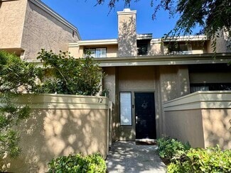 Building Photo - 3230 Caminito Eastbluff