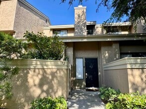 Building Photo - 3230 Caminito Eastbluff
