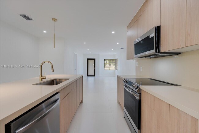 Foto del edificio - 4210 NW 11th Ave