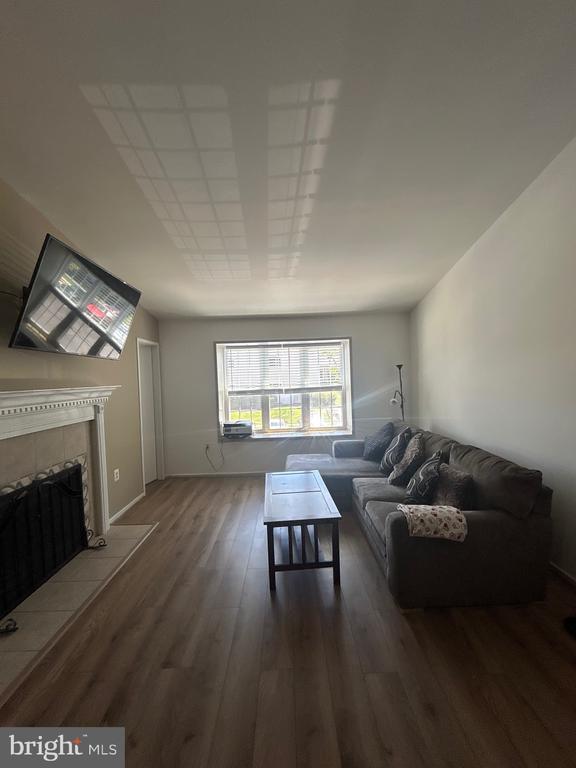 Foto del edificio - 7804 Harrowgate Cir