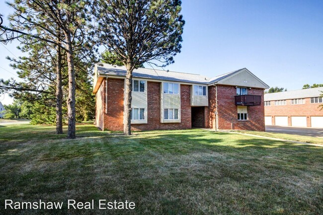 Building Photo - 3 br, 2 bath House - # 2 Fields East Dr