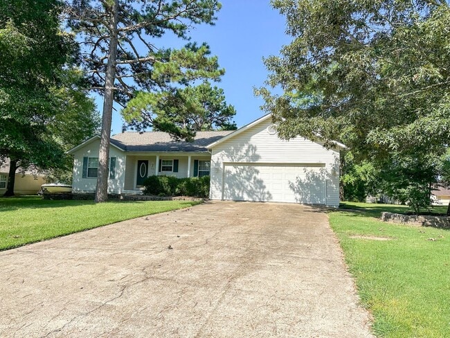 Building Photo - Beautiful 3 bedroom 2 bath home in Still C...