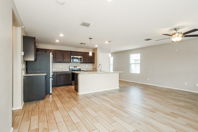 Building Photo - 25773 W Euclid Ave