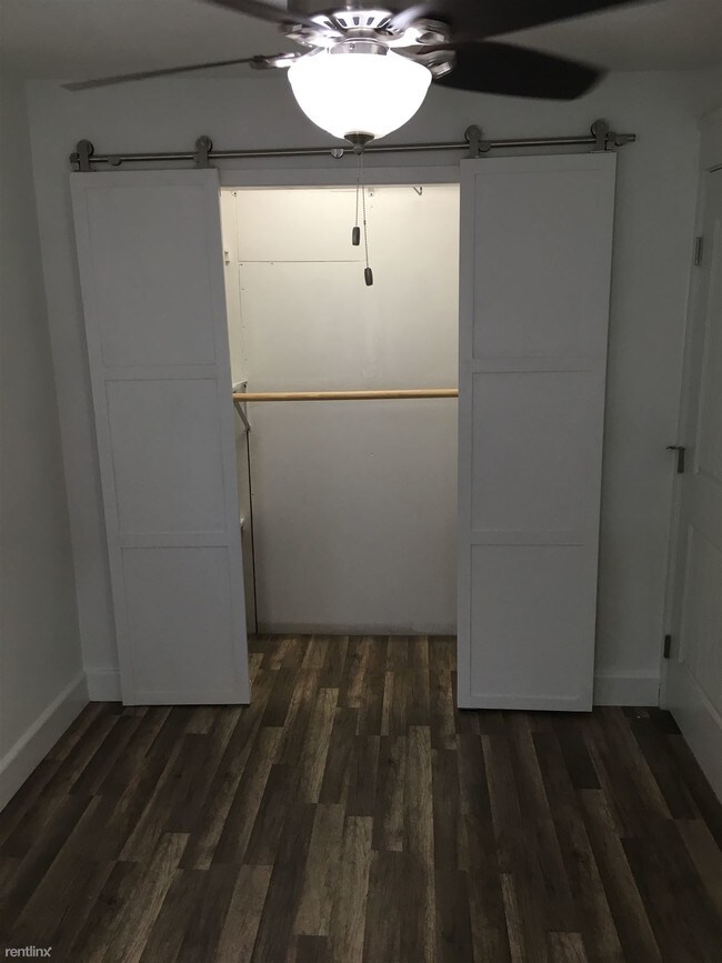 Foto del edificio - 308 Magnusson Ave