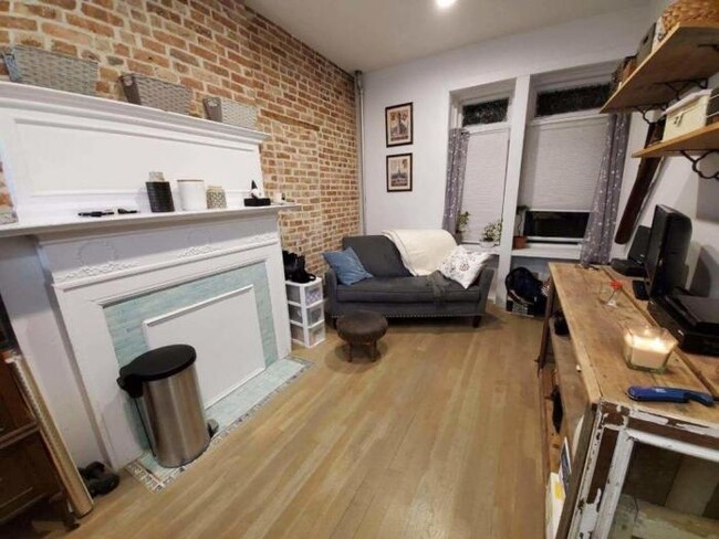 Foto del edificio - 1 bedroom in BROOKLYN NY 11216