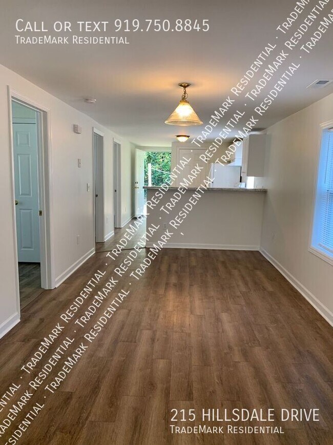 Foto del edificio - 215 Hillsdale Dr