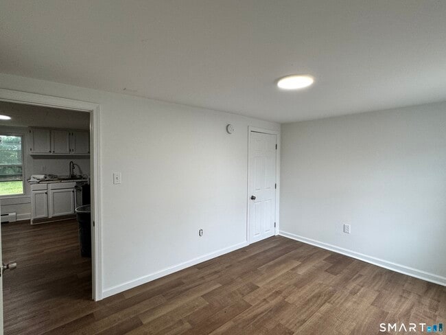 Foto del edificio - 81 Springdale Ave