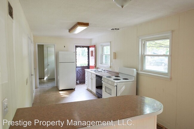 Building Photo - 4 br, 2 bath House - 2533 Ravine