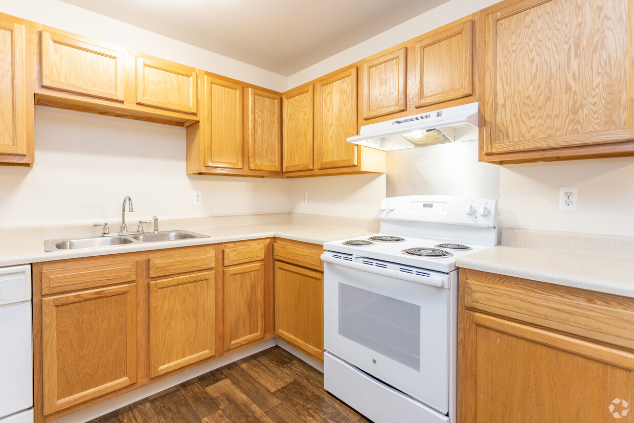 Kitchen - Ravine Apartments