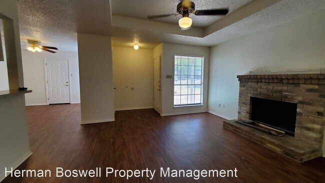 Foto del edificio - 3 br, 2 bath House - 302 Spring Branch Ln