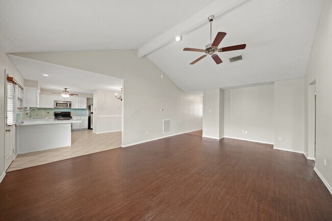 Foto del edificio - 9826 Rustic Gate Rd