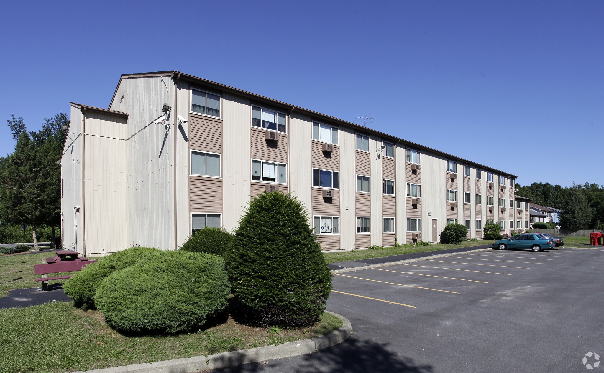 Cranberry Apartments - 955 Post Rd Warwick, RI 02888 | Apartments.com