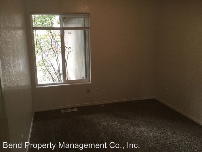Building Photo - 61438 Brookswood Blvd