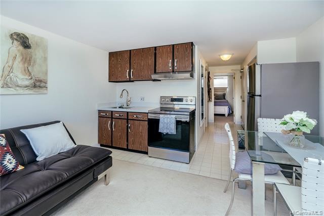 Building Photo - 2211 Ala Wai Blvd