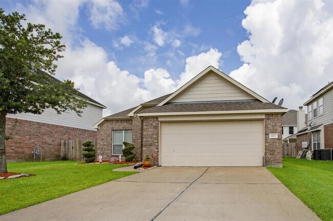 Building Photo - 4402 E Meadow Dr