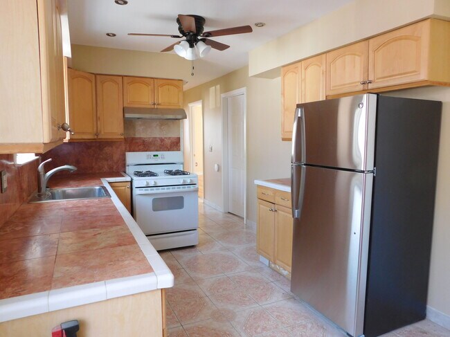 EIK - 420 7th St