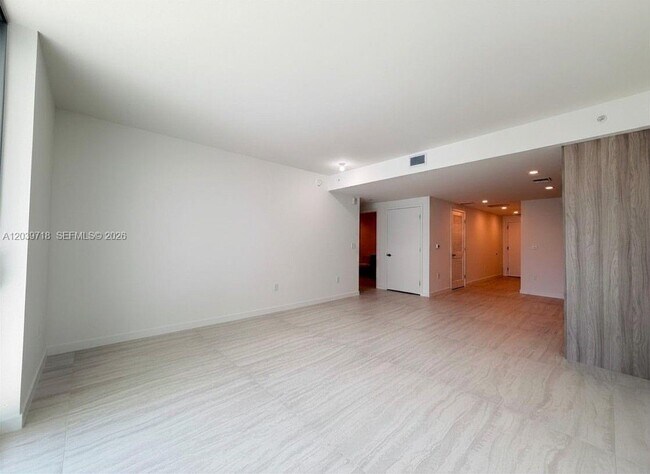 Foto del edificio - 77 SE 5th St