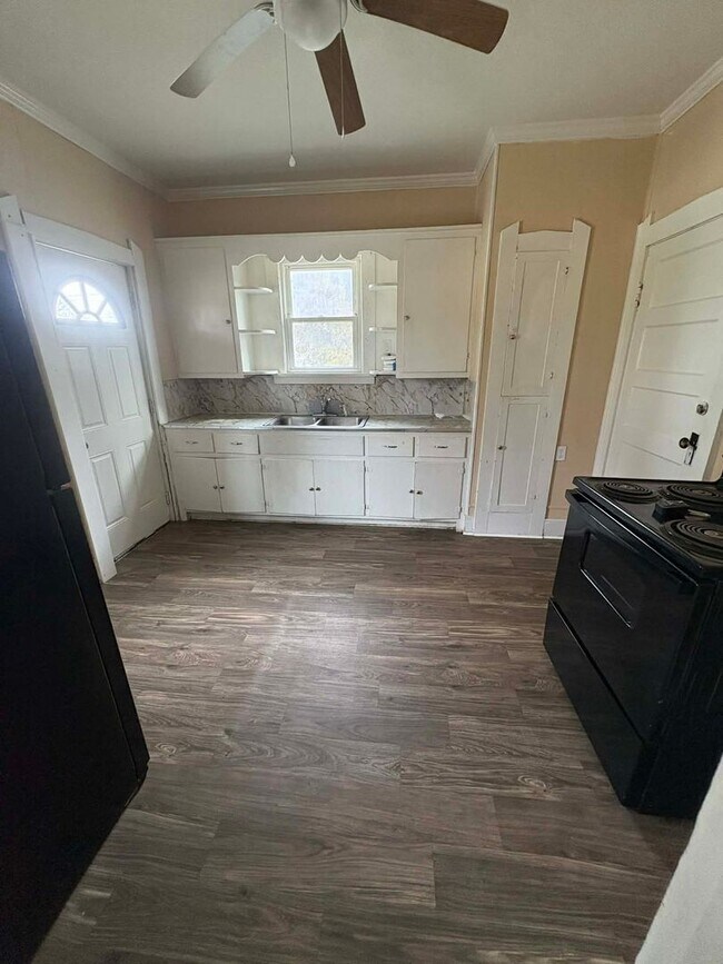 Foto del edificio - Clean, Cozy Home!