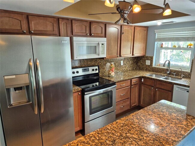 Building Photo - 4939 Floramar Terrace