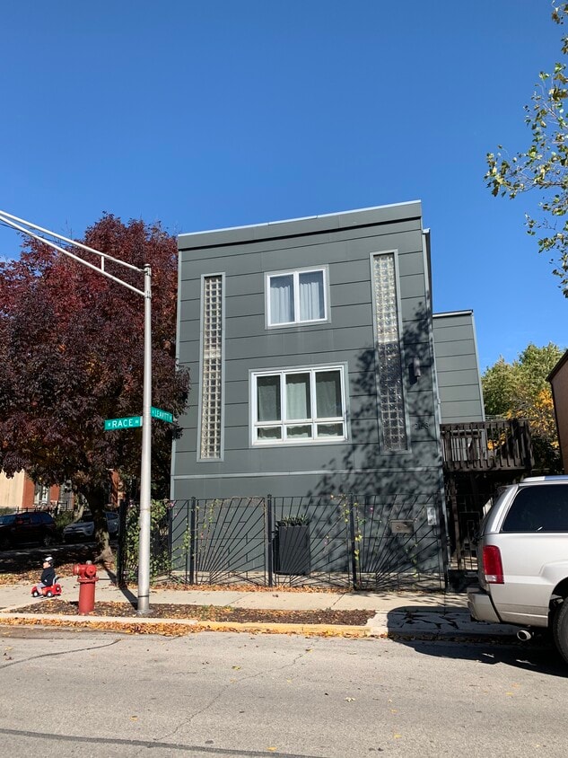 Exterior - 2158 W Race Ave