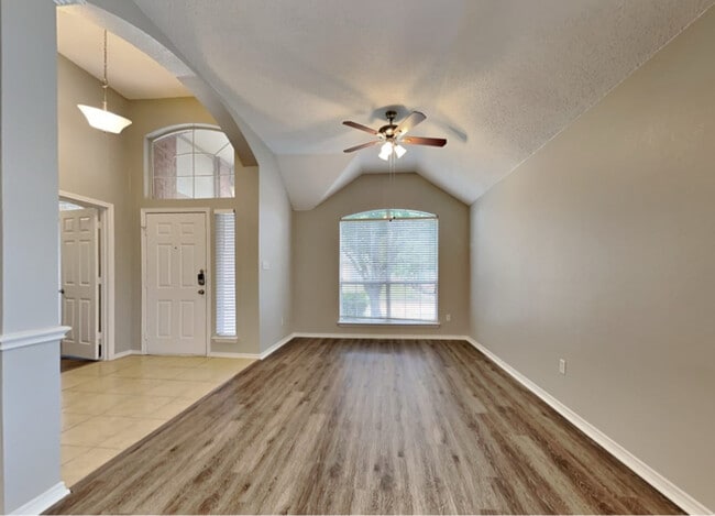 Building Photo - 7917 Desert Rose Ct