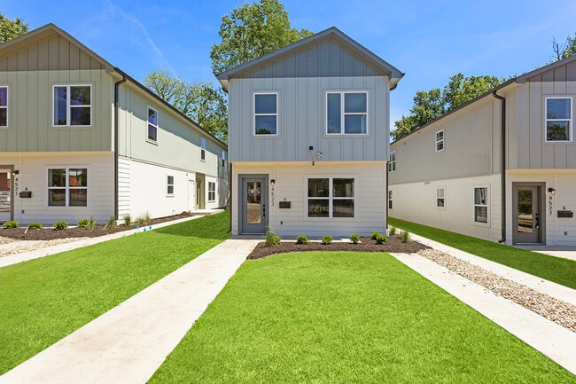 Building Photo - 4523 Forest Ave